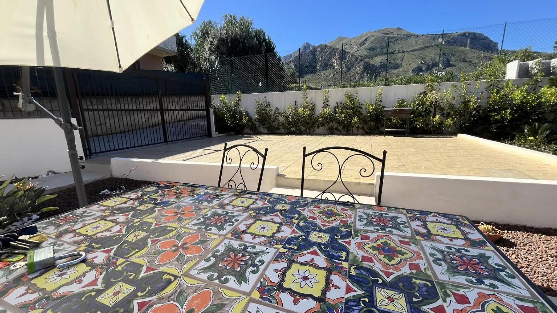 Villa Simo Altavilla Milicia 0*,